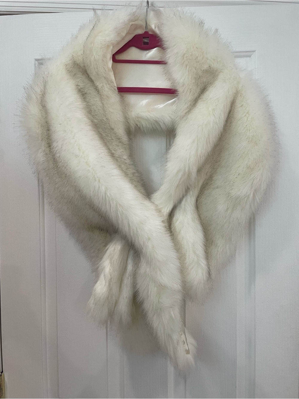 Luxurious White Faux Fur Shawl Wrap - Elegant Women’s Accessory